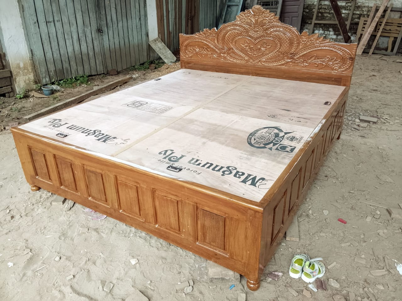 Premium Furniture 2